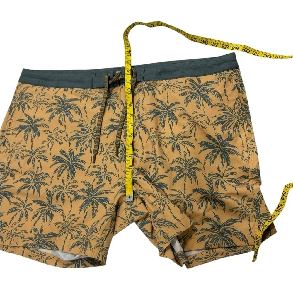 Faherty Palm Tree Yellow Grey Board Shorts Mens Size 40 Lace up Swim Surf